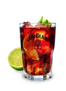 Jim Beam para tus cócteles en Navidad 6 Jim Beam Cola