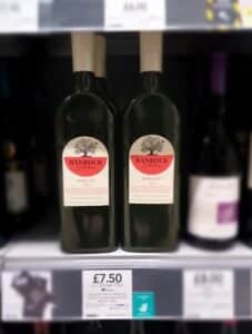 Botellas de vino plásticas aparecen en los estantes británicos 3 Botellas de vino a partir de plástico reciclado