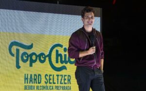 Topo Chico, 1ra bebida con alcohol de Coca-Cola pronto en España 4 topo-chico-hard-seltzer-presento el unboxing más grande de 2020