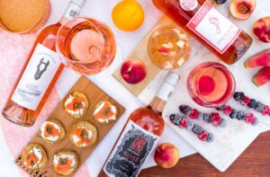 Los vinos rosados son increíblemente refrescantes, ligeros, brillantes, jugosos... 3 vinos rosados