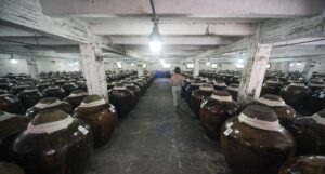 El licor chino: la historia de 5000 años de civilización 5 Instalaciones en las que se guardan las tinajas