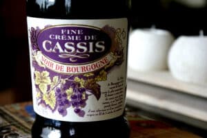 creme de cassis, licor típico francés creme de cassis, licor típico francés